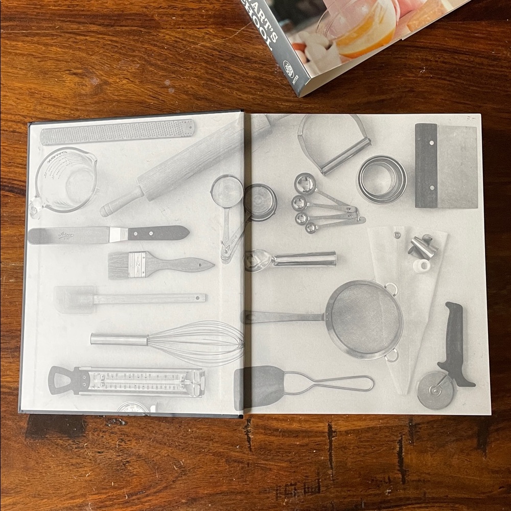 1st Edition & 1st Printing MARTHA STEWART Cooking School Cookbook Hardcover - Picture 9 of 14